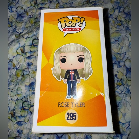 Funko Pop! Doctor Who - Rose Tyler Funko Pop Figure - Picture 4 of 16